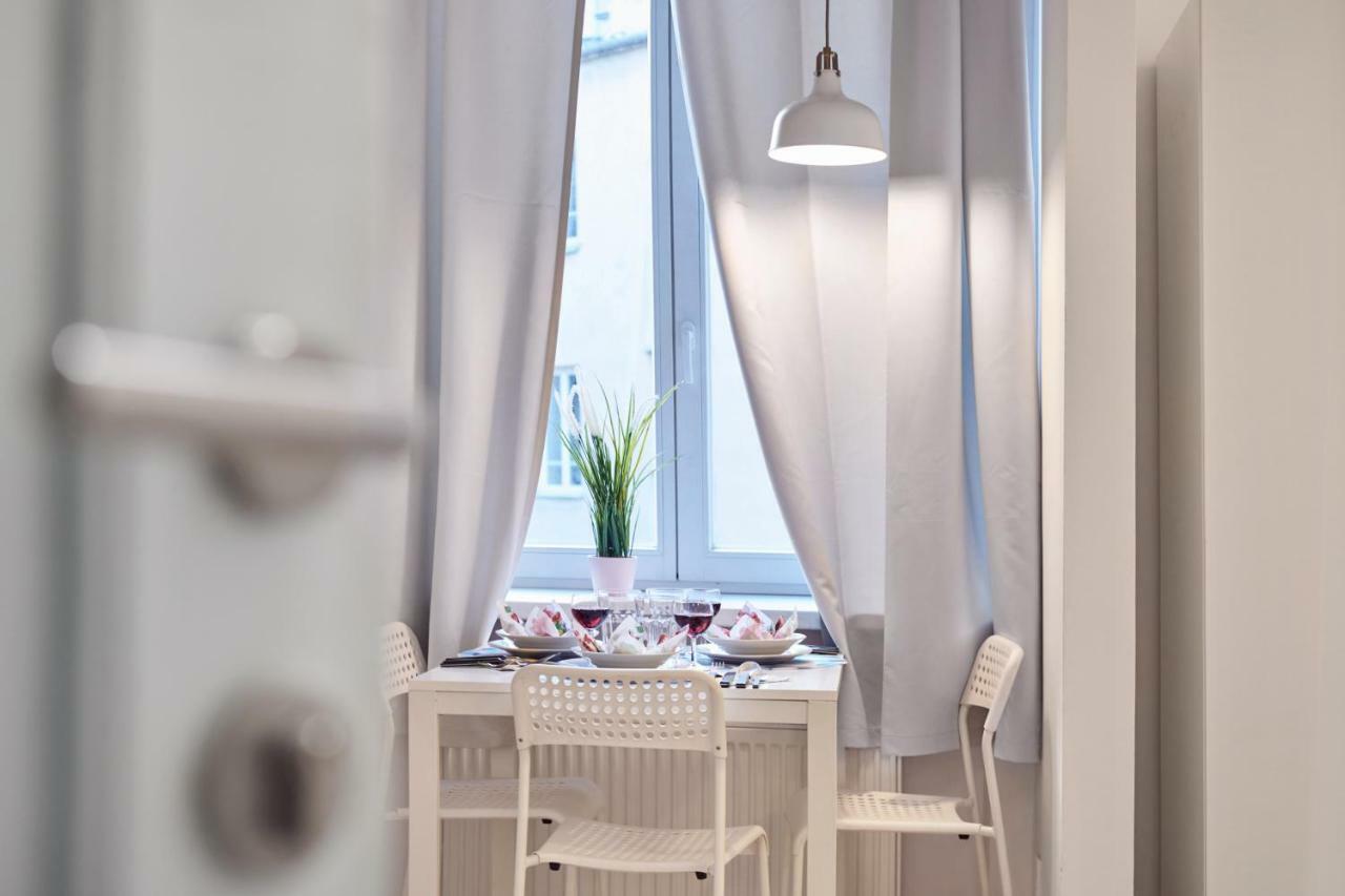 Apartments Chmielna 24 By Renters Warszawa Eksteriør billede