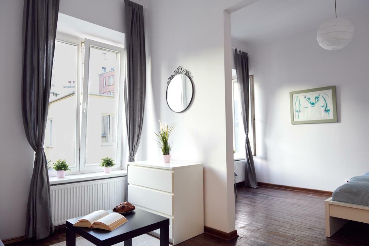 Apartments Chmielna 24 By Renters Warszawa Eksteriør billede